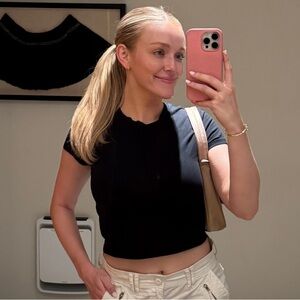 Abercrombie Soft AF Essential Black Tee